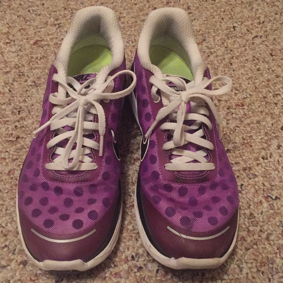 Nike Tennis Shoes - Picture 2 of 6